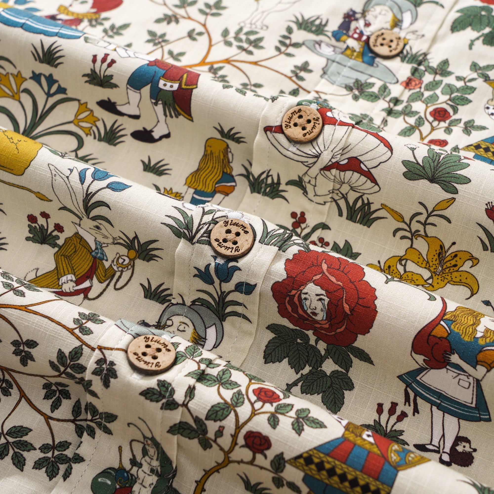 Men's Hawaiian Shirt Short Sleeve Button-down 100% Cotton Beige Aloha Alice's Wonderland